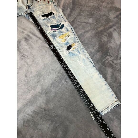 Majestik Jeans Mens Size 30/32 Light Wash Blue Slim Straight Studded Distressed - Picture 11 of 12